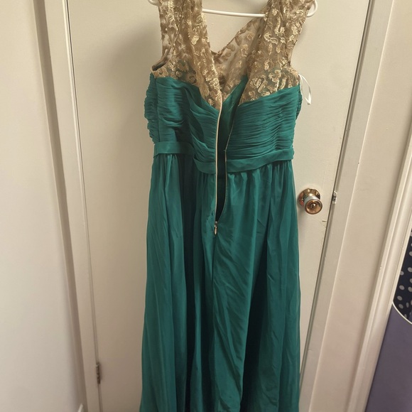 Emerald and Gold size 18 Light in the Box floor length evening gown - Picture 3 of 4